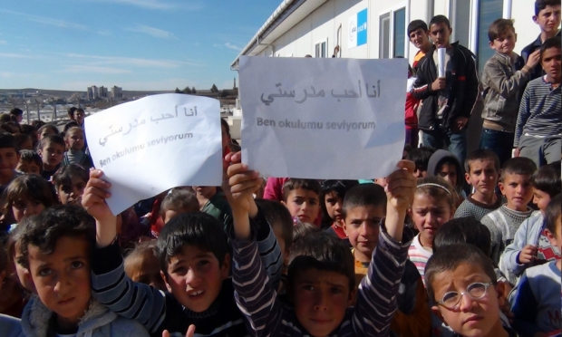 Midyat'taki Suriye Ve Iraklı Öğrencilerin Karne Sevinci
