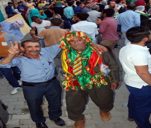 Midyat Hdp Seçim Kutlamaları