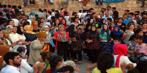 Midyat Hdp Seçim Kutlamaları