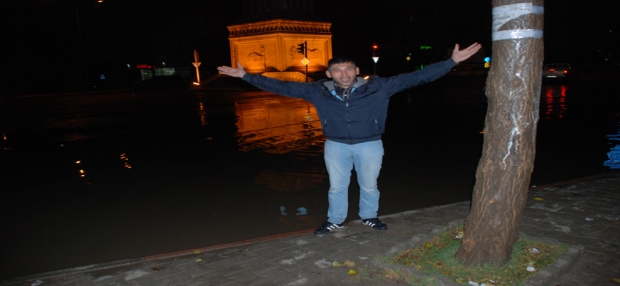 Midyat'ta Sağanak Yağış