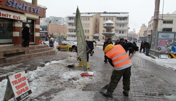 Midyat Kar Temizliği