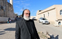 Cami onarımına “Rahip“ten Destek