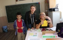 İlkokul öğrencilerinden örnek davranış