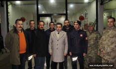 Midyat Kaymakamı Tekin'den güvenlik güçleri, sağlık çalışanları ve itfaiye ekiplerine ziyaret