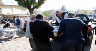 Midyat Belediyesi Aşure Dağıttı