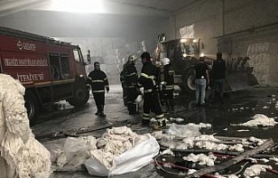 Gaziantep'te tekstil fabrikasında yangın