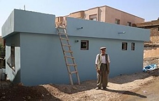 Görevlendirme yapılan belediye, vatandaşların evini yeniledi