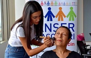 Kanserli kadınlar kendilerine iyi bakıyor