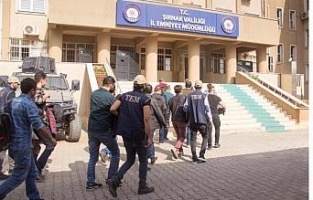 Şırnak merkezli FETÖ operasyonu: 17 gözaltı