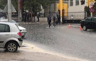 Adıyaman'da sağanak ve dolu etkili oldu