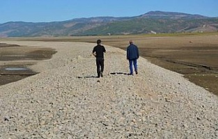 Barajın suyu çekilince eski demiryolu güzergahı ortaya çıktı