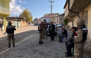 Jandarma ekiplerinden 