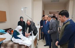 Lise öğrencilerinden hasta ziyareti