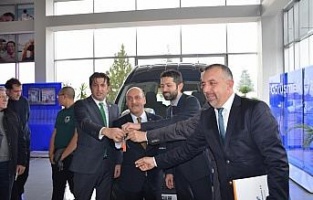 Ford Otosan öğrencilerin eğitimi için araç hibe etti