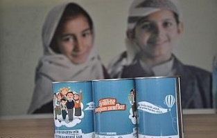 Öğrenciler harçlıklarını yardım için biriktirecek