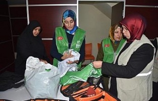 İHH'dan yetim çocuklara kışlık giysi yardımı