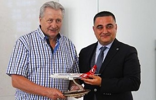 Rus hokey kulübü Spartak Moskova'ya THY desteği