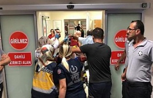 Otomobilin çarptığı motosikletin sürücüsü öldü