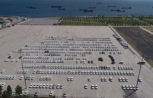 Yenikapı'da ihtiyaç fazlası olduğu iddiasıyla sergilenen araçlar